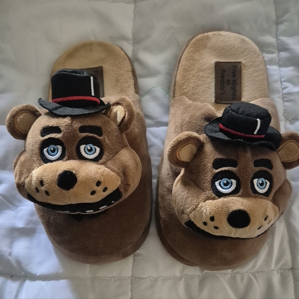 Five Nights at Freddy's Brown Bear Kids Slippers
